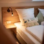Forstgut - Premium Waldchalets Und * Regen