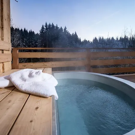 Forstgut - Premium Waldchalets Und Regen