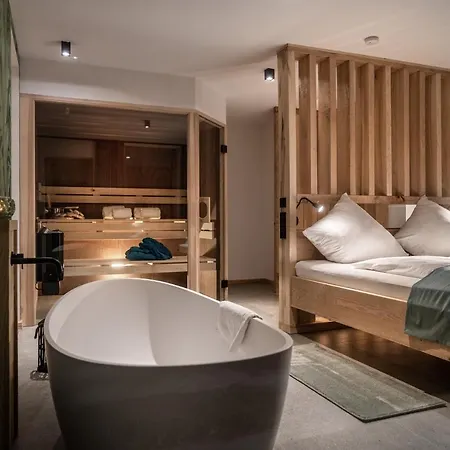 Forstgut - Premium Waldchalets Und Regen