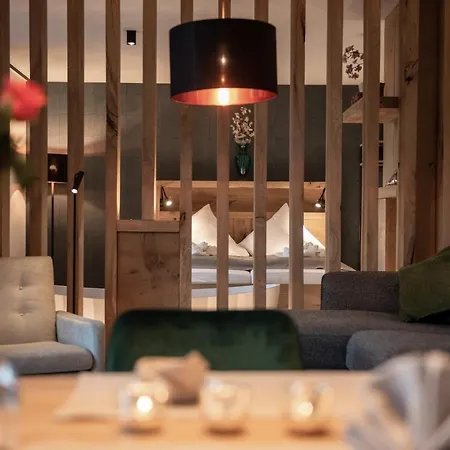Forstgut - Premium Waldchalets Und Apartamento *