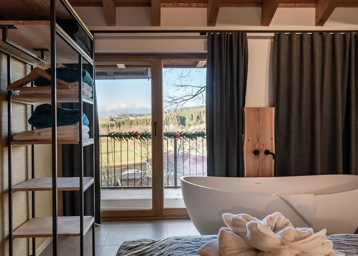 Forstgut - Premium Waldchalets Und Appartement Regen