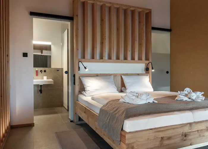 Forstgut - Premium Waldchalets Und Апартаменты *
